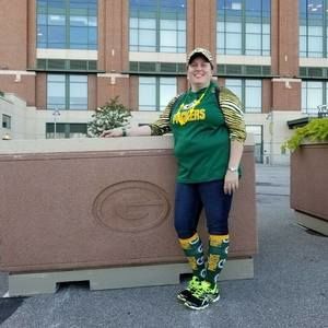 Meet your Posher, Rhiannon